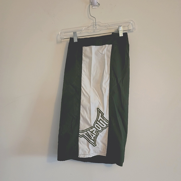 TAPOUT Men's Olive Green, White and Black Fight Shorts Size Large - Picture 6 of 9